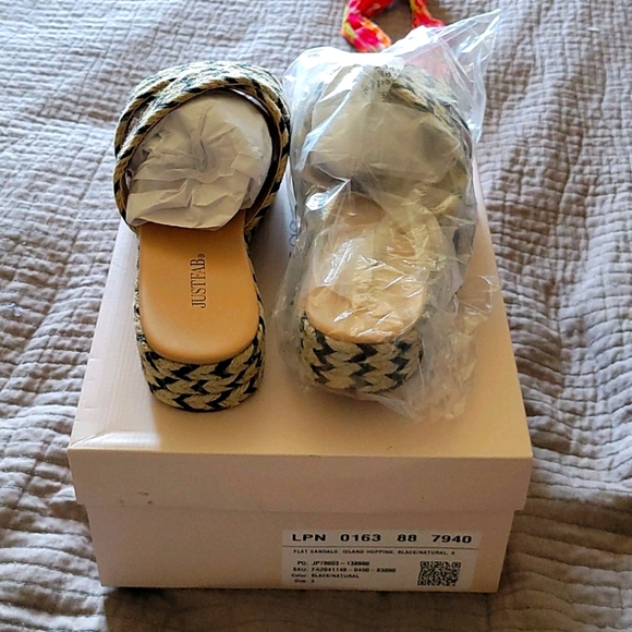 Island Hopping Black/Natural Flat Sandals - Picture 1 of 4